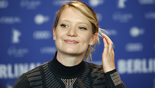 Mia Wasikowska