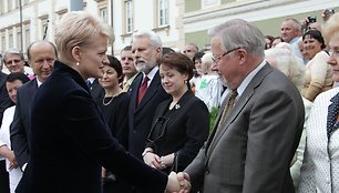 Prezidentė D.Grybauskaitė dalyvavo Lietuvos Respublikos Prezidento rūmų perdavimo ceremonijoje 2009-07-12