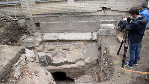 Vilniaus Didžiosios sinagogos komplekso archeologiniai tyrimai nustebino netikėtai atrastais unikaliais radiniais