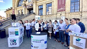Konservatoriai savo rinkimų projektą piliečiams pristatė prie turgaus