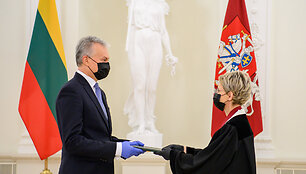 Prezidentas priėmė generalinės prokurorės Nidos Grunskienės priesaiką