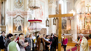 Lietuvos jaunimo kryžius Palėvenės bažnyčioje 2010 m.