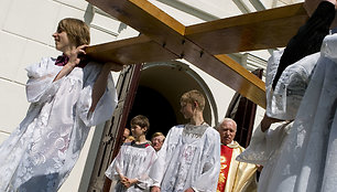 Lietuvos jaunimo kryžius Palėvenės bažnyčioje 2010 m.