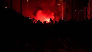 Protestai „El Clasico“ metu šalia „Camp Nou“ stadiono 