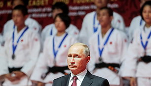 Rusijos diktatorius Vladimiras Putinas dziudo turnyre