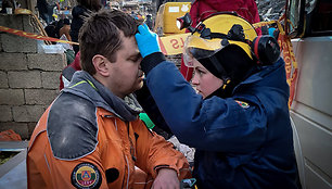 Vaizdai iš lietuvių gelbėtojų komandos LERT vykdančios gelbėjimo darbus nuo žemės drebėjimo nukentėjusioje Turkijos dalyje