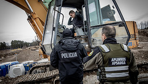 Vilniaus nelegaliame sąvartyne – nelegalūs darbuotojai