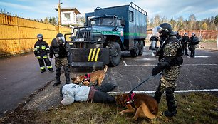 Viešojo saugumo tarnybos kinologai