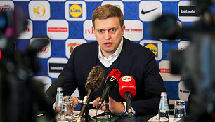Dainius Adomaitis spaudos konferencijoje