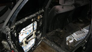 Kontrabandininkų slėptuvė transporto priemonėje