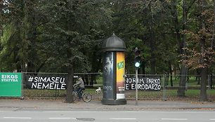 Plakatai Reformatų skvere