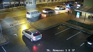 5be2b736dca22video_5be2b72a2a493
