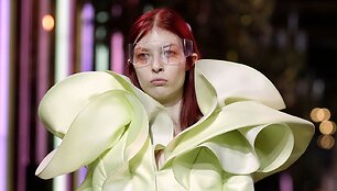 &bdquo;Schiaparelli&ldquo; 2019 m. pavasario ir vasaros kolekcijos modelis