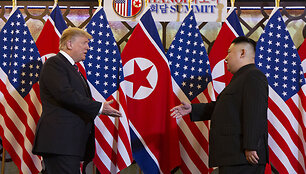 D.Trumpo ir Kim Jong Uno susitikimas Vietname
