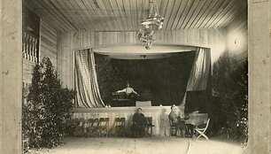 Kino teatro &bdquo;Odeon&ldquo; salė Biržų ugniagesių draugijos pastate Basanavičiaus g.