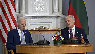 Joe Bidenas ir Gitanas Nausėda