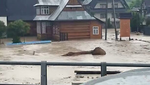 Potvynis Baltojo Dunojaus kurorte Lenkijoje