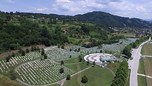 Srebrenicos žudynių memorialas ir kapinės