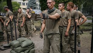 Ukrainos ultranacionalistų savanorių pulko &bdquo;Azov&ldquo; karių rungtynės