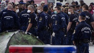 Vengrijos policija tramdė migrantus a&scaron;arinėmis dujomis