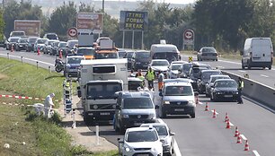 Austrijoje krovininiame automobilyje rasta mirusių migrantų kūnų