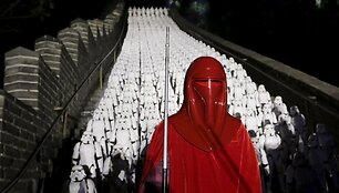 &bdquo;Žvaigždžių karų&ldquo; personažai &scaron;turmavo Didžiąją Kinų sieną