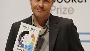 Tom McCarthy su romanu &bdquo;Satin Island&ldquo;