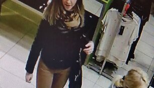 Dėl pavogtų megztinių ie&scaron;komos merginos