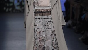 &bdquo;Alberta Ferretti&ldquo; 2016 m. rudens-žiemos kolekcijos modelis