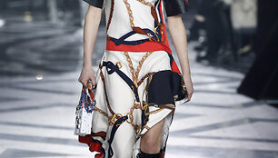 &bdquo;Louis Vuitton&ldquo; 2016 m. rudens-žiemos kolekcijos modelis