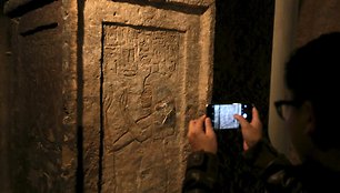 Archeologai beveik neabejoja rasiantys dar neaptiktų kriptų faraono Tutanchamono kape