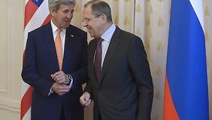 Johnas Kerry susitiko su Sergejumi Lavrovu