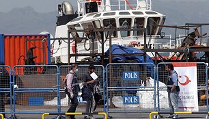 I&scaron; Graikijos deportuotų migrantų laivas pasiekia Turkiją