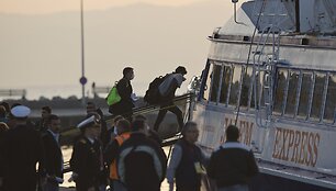 I&scaron; Graikijos į Turkiją i&scaron;plaukė pirmasis keltas su deportuojamais migrantais