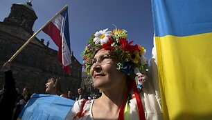 Agitacija ir protestai artėjant referendumui Nyderlanduose
