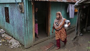 Banglade&scaron;o valdžia nesiima priemonių i&scaron;spręsti arseniku užter&scaron;to vandens problemos