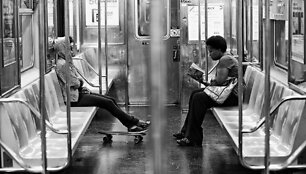 Lawrence'o Schwartzwaldo fotografinė esė &bdquo;skaitymo menas&ldquo;