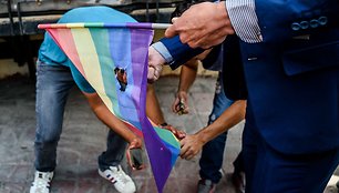 Stambulo riaušių policija išvaikė LGBT bendruomenės susibūrimą