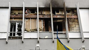 Ukrainiečių televizijos &bdquo;Inter TV&ldquo; studija, padegta protestuotojų, nepatenkinti &bdquo;prorusi&scaron;ka&ldquo; &scaron;io kanalo platforma