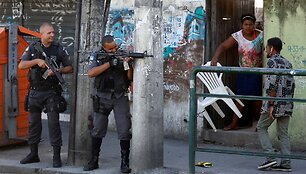 Rio de Žaneire po 11 žmonių žūties policija pradėjo didelę operaciją viename lū&scaron;nyne