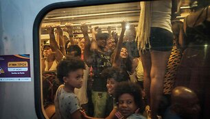 Linksmybėmis traukinyje Brazilijoje paminėtas sambos &scaron;okio 100 metų jubiliejus