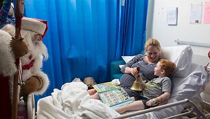Fotografas Australijoje padovanojo &scaron;ventinę fotosesiją ligoninėje per Kalėdas liekantiems vaikams