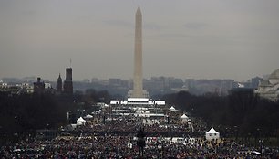 Žmonės renkasi į Donaldo Trumpo inauguraciją  Vašingtone