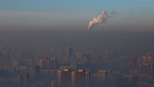 Ulan Batore &ndash; itin toksi&scaron;kas smogas, kurį kelia žiemą &scaron;ildymui deginamos anglys, mediena ir &scaron;iuk&scaron;lės