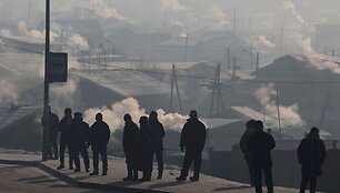 Ulan Batore &ndash; itin toksi&scaron;kas smogas, kurį kelia žiemą &scaron;ildymui deginamos anglys, mediena ir &scaron;iuk&scaron;lės