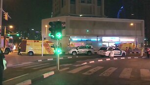 Gaisras viename auk&scaron;čiausių Dubajaus dangoraižių