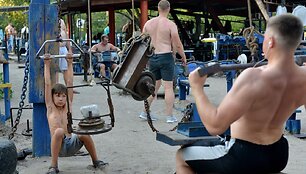 Sporto klubas po atviru dangumi Kijeve