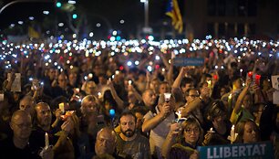 Katalonai protestavo prie&scaron; separatistų lyderių sulaikymą