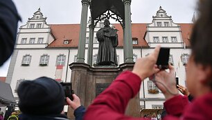 Minint Reformacijos metines, katalikai ir liuteronai &bdquo;meldžia atleidimo&ldquo; už smurtą