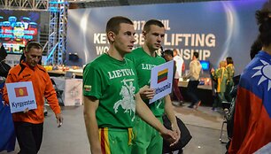 Lietuvos komanda Pasaulio svarsčių kilnojimo čempionate Seule